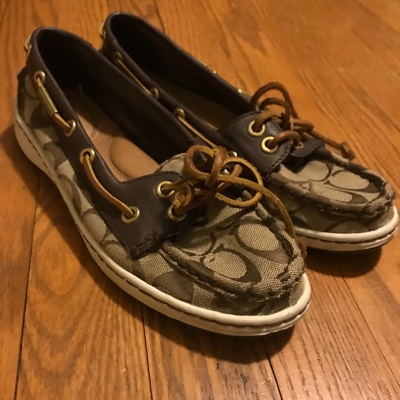 coach boat shoes